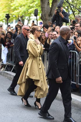 Celine Dion Arrives At The Royal Monceau - Paris Canadian singer Celine Dion arrives at the Le Royal Monceau - Raffles Paris hotel greeted by hundreds of fans following her flight from Las Vegas. Paris, France, August 28, 2026. Photo by Florian Poitout ABACAPRESS.COM Paris France  Copyright: xPoitoutxFlorian ABACAx