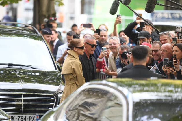Celine Dion Arrives At The Royal Monceau - Paris Canadian singer Celine Dion arrives at the Le Royal Monceau - Raffles Paris hotel greeted by hundreds of fans following her flight from Las Vegas. Paris, France, August 28, 2026. Photo by Florian Poitout ABACAPRESS.COM Paris France  Copyright: xPoitoutxFlorian ABACAx