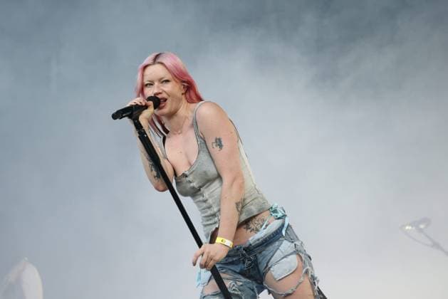 Rock en Seine Music Festival PHOTOPQR LE PARISIEN Jean Baptiste Quentin Staff Saint Cloud 08 28 2026 Friday, August 28, 2026 Saint Cloud Park Rock en Seine Music Festival WET LEG CONCERT Photo by Jean Baptiste Quentin Local Caption Rock en Seine, Saint Cloud, 92, France  Copyright: xPHOTOPQR LExPARISIEN MAXPPPxJean-BaptistexQuentinx(Staff)x 20260828LPA7686 20260828LPA7686