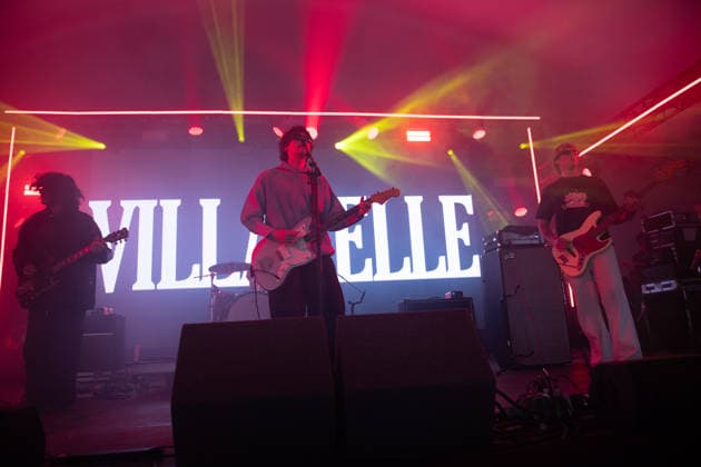 Villanelle perform at Reading Festival 2026 Friday - Little John s Farm, Reading, UK (L-R) - Guitarist Ben Taylor, lead singer guitarist Gene Gallagher and bassist Jack Schiavo of English rock band Villanelle performs on the Canopy Stage at Reading Festival 2026, Little John s Farm, Reading, England, UK on Friday 28 August 2026., Credit:Justin Ng Avalon UK, England, Reading, Little John s Farm Copyright: xJustinxNgx xAvalonx 1128975057