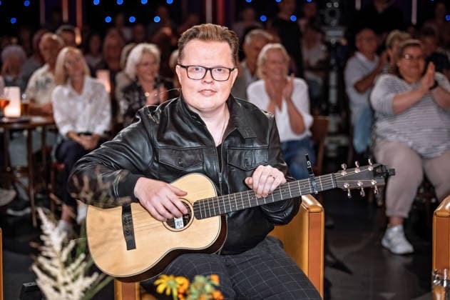 MDR Riverboat singer Angelo Kelly during the taping of the MDR talk show Riverboat on August 28, 2026, at Mediacity Leipzig 20260828SFL0007