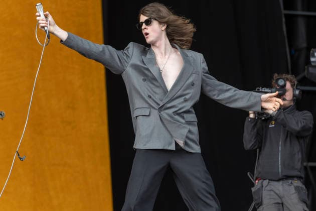 Blossoms perform at Leeds Festival Tom Ogden of british band Blossoms performs at Leeds Festival 2026, Bramham Park, Leeds, 28th August 2026, Credit:Mike Gray MIKE GRAY - B4227 Avalon  Copyright: xMikexGrayx xMIKExGRAYx-xB4227x xAvalonx 1128987549