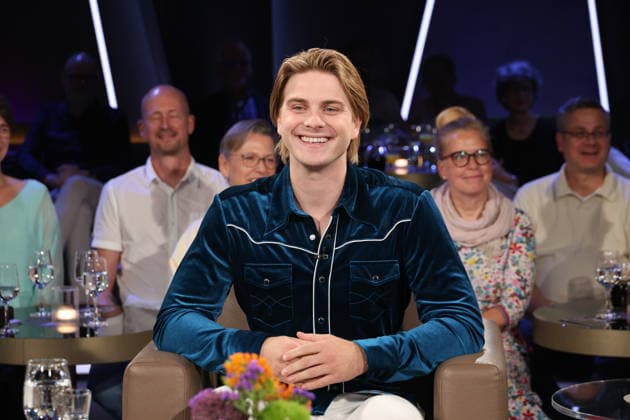 Vincent Gross, singer, appeared as a guest on the NDR Talk Show on August 28, 2026, on NDR Television’s Channel 3; photo op before the taping on July 3, 2026, at the Hamburg Lokstedt television studio