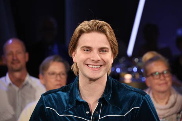 Vincent Gross, singer, appeared as a guest on the NDR Talk Show on August 28, 2026, on NDR Television’s Channel 3; photo op before the taping on July 3, 2026, at the Hamburg Lokstedt television studio