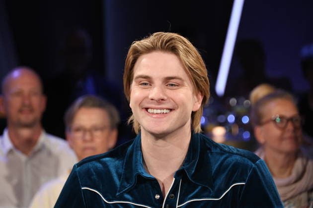 Vincent Gross, singer, appeared as a guest on the NDR Talk Show on August 28, 2026, on NDR Television’s Channel 3; photo op before the taping on July 3, 2026, at the Hamburg Lokstedt television studio