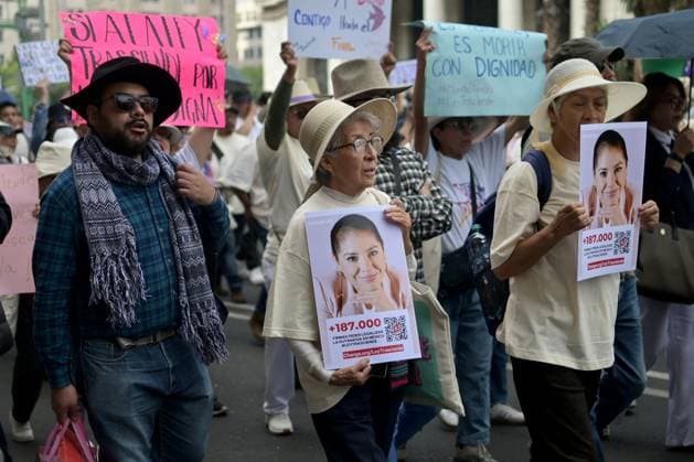 August 28, 2026, Ciudad De Mo Xico, Mexico: MEXICO Ciudad De Mo Xico, MEXICO, AUGUST 2026: Activist Samara MartoÂ­nez and members of several social organizations take part in the Ã¢â‚¬oeMarch for Dignified DeathÃ¢â‚¬Â in Mexico City, calling for the legalization of euthanasia. Participants, including people living with incurable illnesses and their families, marched from the Palace of Fine Arts to several government and judicial institutions, where they delivered results from a public consultation promoted by the Ministry of Health along with a legislative proposal addressing euthanasia at the federal and local levels. Ciudad De Mo Xico Mexico - ZUMAq101 20260828_zna_q101_175 Copyright: xAlbertoxRoax