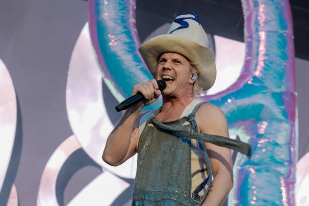 August 28, 2026, Southsea, Hampshire, United Kingdom: Jake Shears, lead singer with American pop rock band Scissor Sisters performing live on stage at Victorious Festival. Southsea United Kingdom - ZUMAs197 20260828_aaa_s197_073 Copyright: xDawnxFletcher-Parkx