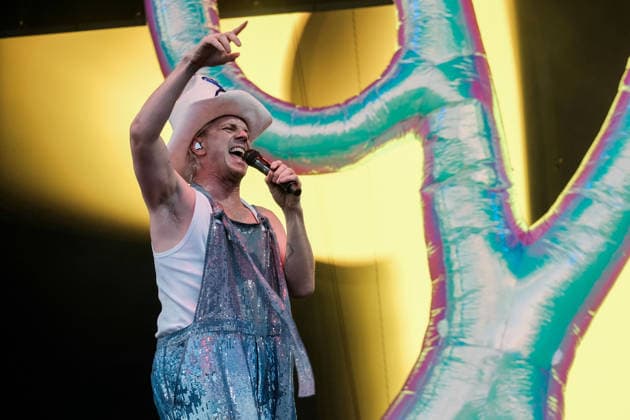 August 28, 2026, Southsea, Hampshire, United Kingdom: Jake Shears, lead singer with American pop rock band Scissor Sisters performing live on stage at Victorious Festival. Southsea United Kingdom - ZUMAs197 20260828_aaa_s197_075 Copyright: xDawnxFletcher-Parkx