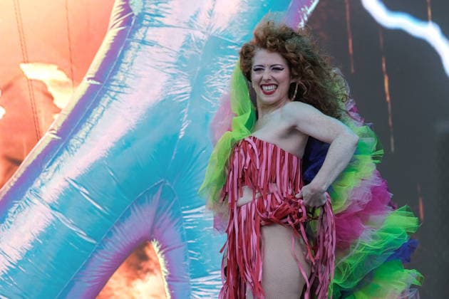 August 28, 2026, Southsea, Hampshire, United Kingdom: Backing vocalist and dancer Bridget Barkan with American pop rock band Scissor Sisters performing live on stage at Victorious Festival. Southsea United Kingdom - ZUMAs197 20260828_aaa_s197_080 Copyright: xDawnxFletcher-Parkx