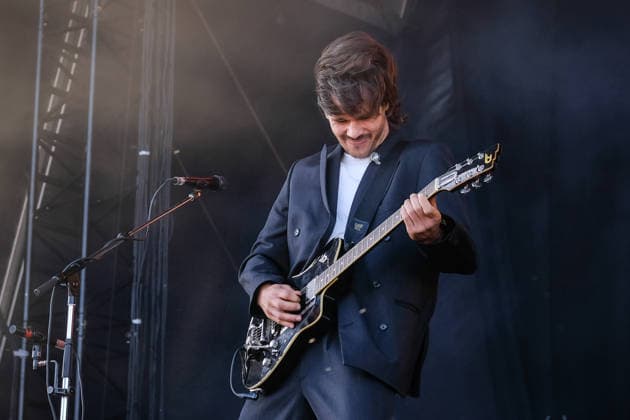 The Vaccines performs live on stage at Victorious Festival in Southsea, UK - Timothy Lanham guitarist and keyboard player of Indie rock band, The Vaccines performs live on stage at Victorious Festival, Southsea. The current line up consists of Justin Young, Árni Árnason, Matthew Hitt, Timothy Lanham and Yoann Intonti Southsea United Kingdom Copyright: xDawnxFletcher-Parkx xSOPAxImagesx vengavax (202)