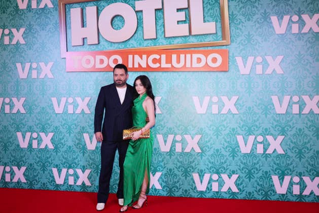 Hotel Todo Incluido Red Carpet Premiere Jose Eduardo Derbez and Paola Dalay attend the red carpet premiere of the ViX original TV series Hotel Todo Incluido at Antara Polanco on August 27, 2026 in Mexico City, Mexico. (Photo by Yamak Perea Eyepix Group) Copyright: xYamakxPerea xEyepixxGroupx YP_27082026_196579