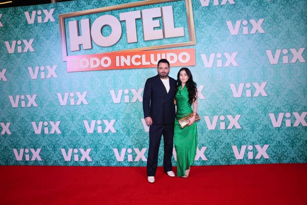 Hotel Todo Incluido Red Carpet Premiere Jose Eduardo Derbez and Paola Dalay attend the red carpet premiere of the ViX original TV series Hotel Todo Incluido at Antara Polanco on August 27, 2026 in Mexico City, Mexico. (Photo by Yamak Perea Eyepix Group) Copyright: xYamakxPerea xEyepixxGroupx YP_27082026_196585