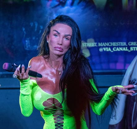 Kate Price at Manchester Village Pride 2026 in Manchester, UK - 28 Aug 2026 Model turned singer, Katie Price commands the stage in a vibrant yellow bodysuit during a provocative performance at Via Manchester on Canal Street for the inaugural Manchester Village Pride 2026. The reality TV icon teased the packed crowd, playing with her hair and striking dramatic poses in the sweltering heat of the venue, pausing occasionally for drags from her vape and sips of her drink. Delivering an interactive set, Price invited excited members of the audience onto the stage to sing along with her, leaving several fans visibly emotional as they shared the microphone with the star. Manchester United Kingdom Copyright: xGaryxRobertsx xSOPAxImagesx GROBERTS-109