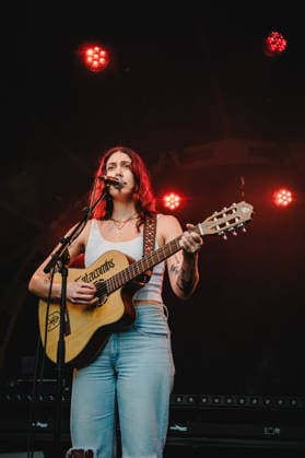 Katacombs live in Rubigen, Switzerland Rubigen, Switzerland. 28th, August 2026. Singer, songwriter and musician Katacombs performs a live concert at Muhle Hunziken in Rubigen. Switzerland, Rubigen  Copyright: xGonzalesxPhoto TilmanxJentzschx