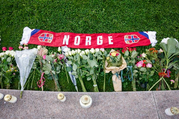 King Harald V died in Oslo on August 29, 2026. Mourners flocked to Slottsplassen with candles and flowers after it was announced that King Harald had died on Friday morning. On Saturday, there were many flowers and messages of condolence at the site. Photo: Hanna Johre, NTB, Oslo, Norway, E7sSPL31dzo EDITORIAL USE ONLY Ref POLE7sSPL31dzo jpg  Copyright: xHannaxJohrex xNTBx