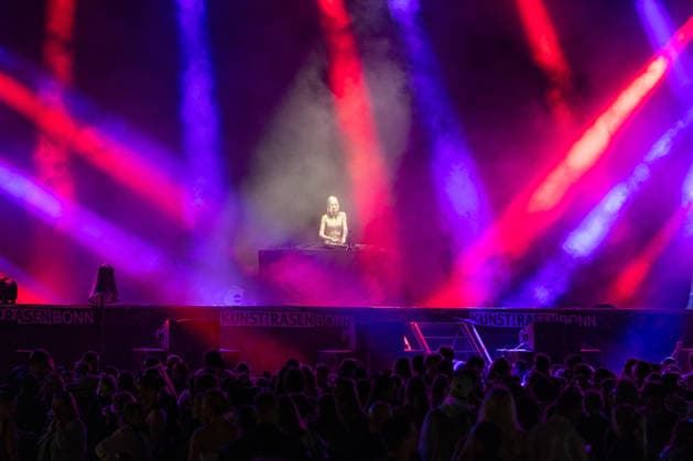 Felicia Bianco at the Rheinkilometer 652 Open Air at the Kunst Rasen in Bonn on August 28, 2026. Cologne-based DJ Felicia Bianco performing an open-air DJ set at the Kunst Rasen in Bonn, Bonn-Gronau, North Rhine-Westphalia, Germany Copyright: xMarcxJohnx