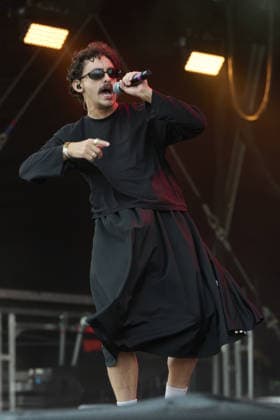 Antony Szmierek performs on stage at the Big Feastival Day 1 2026 held at the Alex James Farm Featuring: Antony Szmierek Where: Kingham, United Kingdom When: 28 Aug 2026 Credit: Alan West Cover Images EDITORIAL USE ONLY. NOT FOR USE BY NEWSPAPERS BASED IN THE UK. Copyright: xAlanxDxWestx coverimg55954486