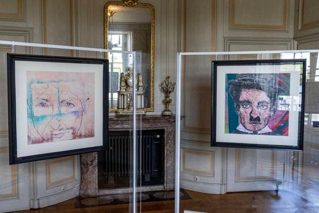 The Art of Johnny Depp Exhibition at Benrath Palace ** FOR EDITORIAL USE ONLY ** EDITORIAL USE ONLY ** p Journalists and exhibitors are at Benrath Palace in Düsseldorf on August 29, 2026. An exhibition titled The Art of Johnny Depp, featuring works by actor Johnny Depp, opens in Düsseldorf. Photo: Arnulf Copyright: ArnulfxStoffel doc87de6sd7nya13bser9jg ,EDITORIAL USE ONLY Copyright: ArnulfxStoffel