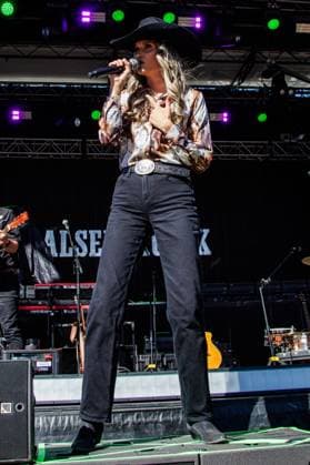 August 28, 2026, Edmonton, Alberta, Canada: Canadian Country Music Artist Kalsey Kulyk performs at Boots and Hearts West Country Music Festival..Kalsey Kulyk became the first artist to perform on the main stage at Boots and Hearts West in Edmonton Edmonton Canada - ZUMAs197 20260828_aaa_s197_344 Copyright: xRonxPalmerx