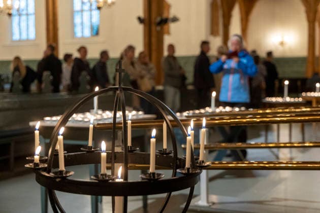 King Harald V has died Kristiansand 20260829 People are gathering at the Cathedral in Kristiansand to light candles and sign the condolence book on Saturday, after King Harald V died on Friday morning. Photo: Tor Erik Schroder, NTB, Kristiansand, Norway. TsSPEg5BSrk. EDITORIAL USE ONLY. Ref: BNCTsSPEg5BSrk.jpg  Copyright: xTorxErikxSchroderx xNTBx