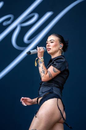 Austrian singer Victoria Claudia Zechner will perform at the Superbloom Festival 2026 in Munich’s Olympic Park. Zechner wows the audience during her performance on the festival stage in Munich’s Olympic Park, Munich, Bavaria, Germany