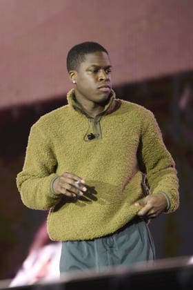 Performances at All Points East 2026 Day 5 held at the Victoria Park Featuring: Daniel Caesar Where: London, United Kingdom When: 29 Aug 2026 Credit: Alan West Cover Images EDITORIAL USE ONLY. NOT FOR USE BY NEWSPAPERS BASED IN THE UK. Copyright: xx coverimg55956226