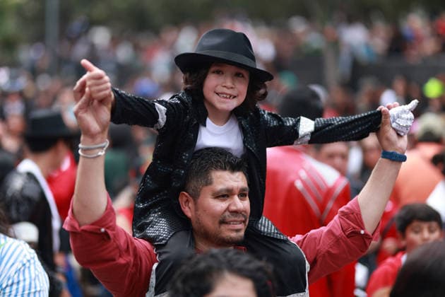 ?Massive Michael Jackson Thriller Dance Tribute MEXICO CITY, MEXICO - AUGUST 29: Fans of Michael Jackson take part in a massive Thriller dance tribute, at the Monument to the Revolution, in Mexico City, Mexico on August 29, 2026. ?Hundreds of fans gathered dressed as the legendary American singer, known as the King of Pop, to perform the iconic choreography and celebrate what would have been his 68th birthday. Daniel Cardenas Anadolu Mexico City Mexico. Editorial use only. Please get in touch for any other usage.  Copyright: x2026xAnadoluxDanielxCardenasx