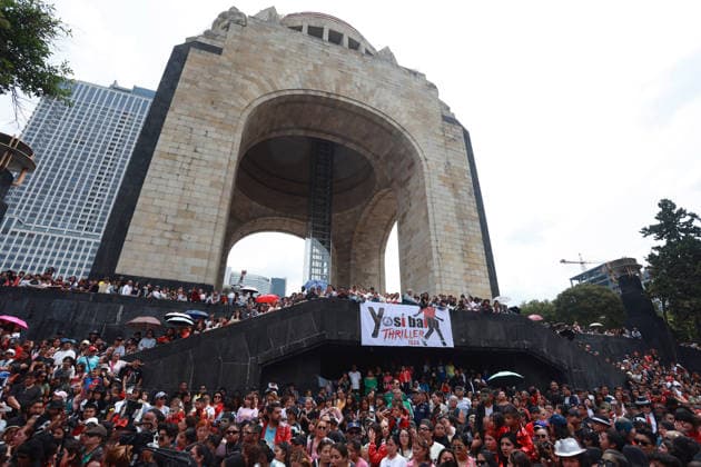 ?Massive Michael Jackson Thriller Dance Tribute MEXICO CITY, MEXICO - AUGUST 29: Fans of Michael Jackson take part in a massive Thriller dance tribute, at the Monument to the Revolution, in Mexico City, Mexico on August 29, 2026. ?Hundreds of fans gathered dressed as the legendary American singer, known as the King of Pop, to perform the iconic choreography and celebrate what would have been his 68th birthday. Daniel Cardenas Anadolu Mexico City Mexico. Editorial use only. Please get in touch for any other usage.  Copyright: x2026xAnadoluxDanielxCardenasx