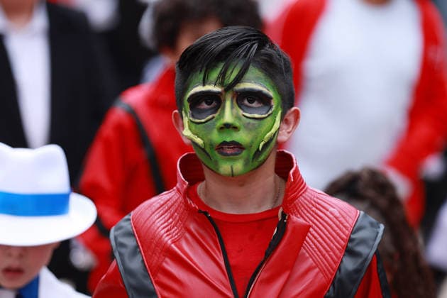 ?Massive Michael Jackson Thriller Dance Tribute MEXICO CITY, MEXICO - AUGUST 29: A fan of Michael Jackson takes part in a massive Thriller dance tribute, at the Monument to the Revolution, in Mexico City, Mexico on August 29, 2026. ?Hundreds of fans gathered dressed as the legendary American singer, known as the King of Pop, to perform the iconic choreography and celebrate what would have been his 68th birthday. Daniel Cardenas Anadolu Mexico City Mexico. Editorial use only. Please get in touch for any other usage.  Copyright: x2026xAnadoluxDanielxCardenasx