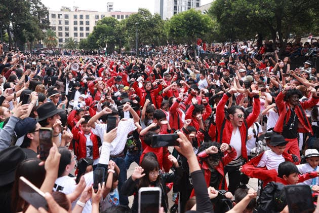 ?Massive Michael Jackson Thriller Dance Tribute MEXICO CITY, MEXICO - AUGUST 29: Fans of Michael Jackson take part in a massive Thriller dance tribute, at the Monument to the Revolution, in Mexico City, Mexico on August 29, 2026. ?Hundreds of fans gathered dressed as the legendary American singer, known as the King of Pop, to perform the iconic choreography and celebrate what would have been his 68th birthday. Daniel Cardenas Anadolu Mexico City Mexico. Editorial use only. Please get in touch for any other usage.  Copyright: x2026xAnadoluxDanielxCardenasx