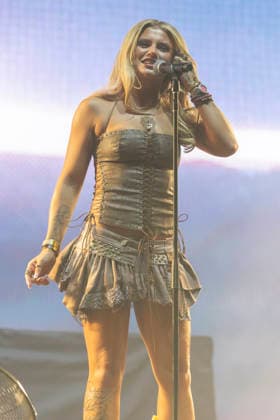 Skye Newman performs at Leeds Festival Skye Newman performs at Leeds Festival, Bramham Park, Leeds, 29th August 2026, Credit:Mike Gray MIKE GRAY - B4227 Avalon  Copyright: xMikexGrayx xMIKExGRAYx-xB4227x xAvalonx 1129200105