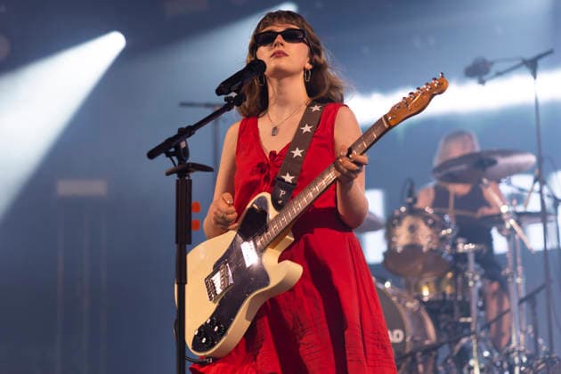 Florence Road perform at Leeds Festival Lily Aron of Florence Road performs at Leeds Festival, Bramham Park, Leeds, 29th August 2026, Credit:Mike Gray MIKE GRAY - B4227 Avalon  Copyright: xMikexGrayx xMIKExGRAYx-xB4227x xAvalonx 1129200257