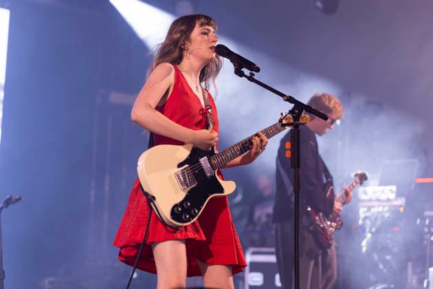 Florence Road perform at Leeds Festival Lily Aron of Florence Road performs at Leeds Festival, Bramham Park, Leeds, 29th August 2026, Credit:Mike Gray MIKE GRAY - B4227 Avalon  Copyright: xMikexGrayx xMIKExGRAYx-xB4227x xAvalonx 1129200265