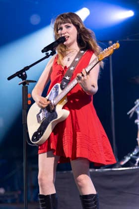 Florence Road perform at Leeds Festival Lily Aron of Florence Road performs at Leeds Festival, Bramham Park, Leeds, 29th August 2026, Credit:Mike Gray MIKE GRAY - B4227 Avalon  Copyright: xMikexGrayx xMIKExGRAYx-xB4227x xAvalonx 1129200303