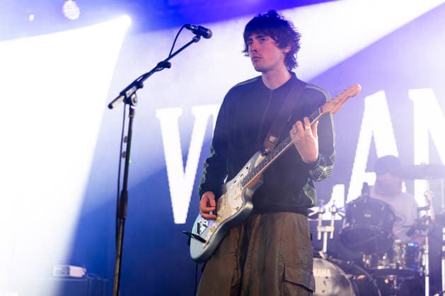 Villanelle perform at Leeds Festival Gene Gallagher of Villanelle performs at Leeds Festival, Bramham Park, Leeds, 29th August 2026, Credit:Mike Gray MIKE GRAY - B4227 Avalon  Copyright: xMikexGrayx xMIKExGRAYx-xB4227x xAvalonx 1129203922