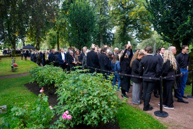 Memorial Service at Asker Church, Asker, August 30, 2026. There are crowds outside Asker Church, where a memorial service for King Harald is being held. Photo by Javad Parsa, NTB POOL, Asker, Norway, M9GQpoTi Ew EDITORFOR MEDIA USE ONLY Ref BNC POLM9GQpoTi Ew jpg  Copyright: xJavadxParsax xNTBx