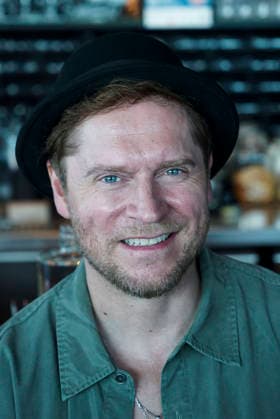 CNTV HERZKICKEN: Johannes Oerding at the press conference for the Charity Kicken mit Herz event at Restaurant Karo Paul im Bunker, Feldstrasse 27, AUGUST 2026, in Hamburg, Hamburg, Germany