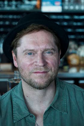 CNTV HERZKICKEN: Johannes Oerding at the press conference for the Charity Kicken mit Herz event at Restaurant Karo Paul im Bunker, Feldstrasse 27, AUGUST 2026, in Hamburg, Hamburg, Germany