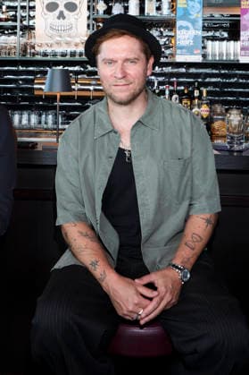CNTV HERZKICKEN: Johannes Oerding at the press conference for the Kicken mit Herz charity event at Restaurant Karo Paul im Bunker, Feldstraße 27, Hamburg, Germany, on August 2026