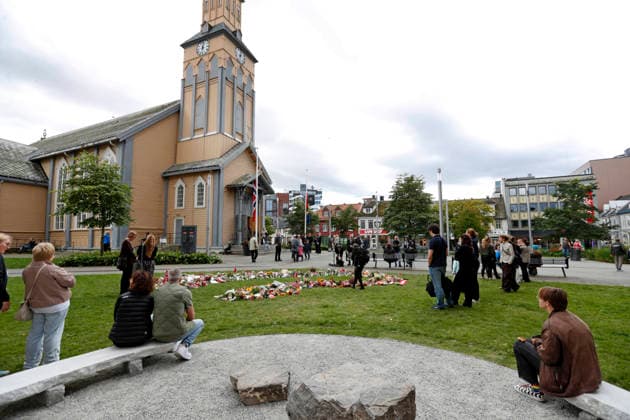 King Harald V has died in Tromsø on August 30, 2026. Flowers at Tromsø Cathedral in memory of King Harald. Photo by Rune Stoltz Bertinussen, NTB, Tromsø, Norway. Y4o5lKbItXY. EDITORIAL USE ONLY. Ref. BNCY4o5lKbItXY jpg  Copyright: xRunexStoltzxBertinussenx xNTBx