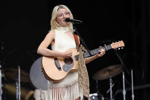 Maisie Peters performs at Leeds Festival Maisie Peters performs at Leeds Festival, Bramham Park, Leeds 30th August 2026, Credit:Mike Gray MIKE GRAY - B4227 Avalon  Copyright: xMikexGrayx xMIKExGRAYx-xB4227x xAvalonx 1129313088