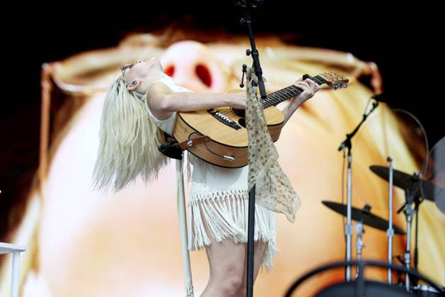 Maisie Peters performs at Leeds Festival Maisie Peters performs at Leeds Festival, Bramham Park, Leeds 30th August 2026, Credit:Mike Gray MIKE GRAY - B4227 Avalon  Copyright: xMikexGrayx xMIKExGRAYx-xB4227x xAvalonx 1129313271