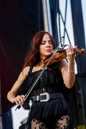 August 29, 2026, Edmonton, Alberta, Canada: Country Music group Thelma & James, comprising of husband and wife, Mackenzie Porter and Jake Etheridge, perform at Boots and Hearts West Country Music Festival..The Country Music group Thelma & James, a husband-and-wife duo of Mackenzie Porter and Jake Etheridge, performs at Boots and Hearts West Country Music Festival. The Duo just completed a tour run supporting the Luke CombsÃ¢â‚¬Ëœ stadium My Kinda Saturday Night Tour Edmonton Canada - ZUMAs197 20260829_aaa_s197_591 Copyright: xRonxPalmerx