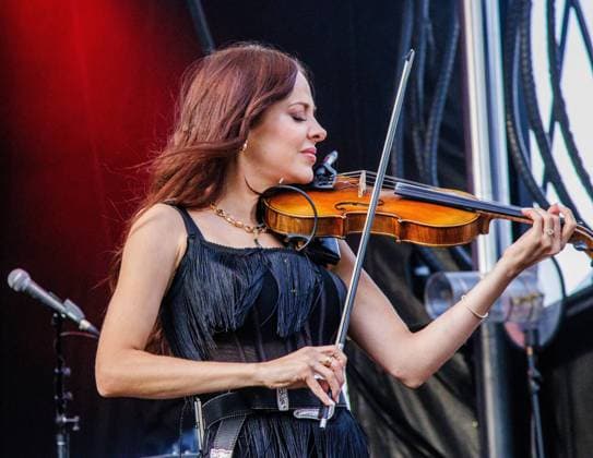August 29, 2026, Edmonton, Alberta, Canada: Mackenzie Porter of the Country Music group Thelma & James, performs at Boots and Hearts West Country Music Festival..The Country Music group Thelma & James, a husband-and-wife duo of Mackenzie Porter and Jake Etheridge, performs at Boots and Hearts West Country Music Festival. The Duo just completed a tour run supporting the Luke CombsÃ¢â‚¬Ëœ stadium My Kinda Saturday Night Tour Edmonton Canada - ZUMAs197 20260829_aaa_s197_597 Copyright: xRonxPalmerx