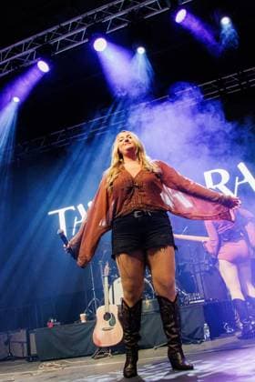 August 29, 2026, Edmonton, Alberta, Canada: Canadian Country Music singer-songwriter Taylor-Rae performs at Boots and Hearts West Country Music Festival..Canadian Country Music singer-songwriter Taylor-Rae performs at Boots and Hearts West Country Music Festival in Edmonton - Aug 29, 2026 Edmonton Canada - ZUMAs197 20260829_aaa_s197_610 Copyright: xRonxPalmerx