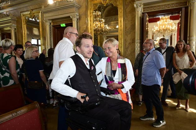 Samuel Koch and Kirsten Fehrs at the 27th presentation of the prestigious Erich Kästner Prize to Samuel Koch by the Dresden Press Club at Albrechtsberg Castle in Dresden, August 30, 2026 Copyright: xMatthiasxWehnertx