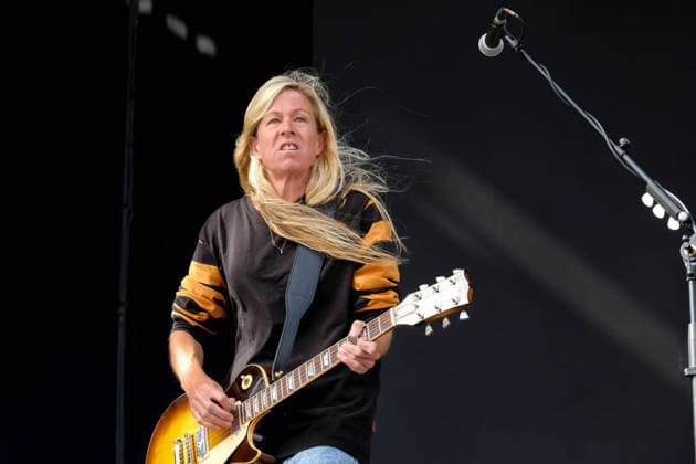 Reef performing live at Victorious Festival in Southsea - 30 Aug 2026 Amy Newton guitarist with British indie rock band Reef performing live on stage at Victorious Festival. Southsea United Kingdom Copyright: xDawnxFletcher-Parkx xSOPAxImagesx reef (4)