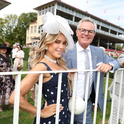 August 31, 2026, Baden-Baden: Dutch model Sylvie Francoise Meis, accompanied by Tobias Wald, managing director of Casino Baden-Baden, visited the horse racing track in Iffezheim for the horse race held in conjunction with the 156th Casino Baden-Baden Golden Whip Prize, Baden-Baden, Germany