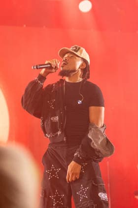 August 30, 2026, Nashville, Tn, USA: NASHVILLE, TENNESSEE - AUGUST 30: Chance the Rapper performs onstage during the Coloring Book 10 Year Anniversary Tour at Ryman Auditorium on August 30, 2026 in Nashville, Tennessee. Nashville USA  - ZUMAr187 20260830_zsp_r187_006 Copyright: xJustinxRenfroex