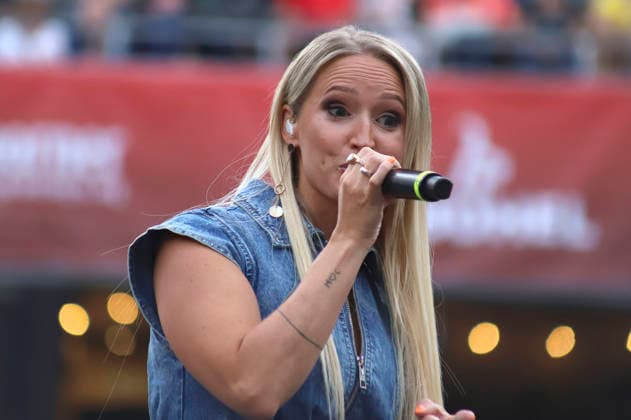 Julia Buchner live at the 2026 Summer Open Air at the Kitzbühel Tennis Stadium, August 29, 2026 Foto:xS.xNömerx xFuturexImagex buchner_6801